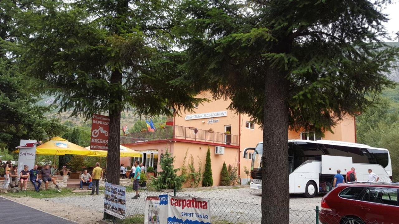Pensiune Safrane Baile Herculane Bagian luar foto